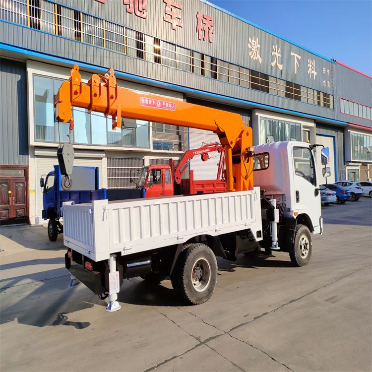 民雄乡三轮随车吊定制 农用改装机自备吊中瑞长期出售